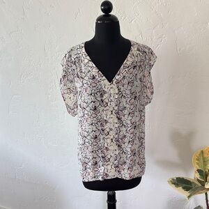 Q&A Floral V-Neck Women's Top